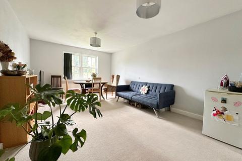3 bedroom apartment for sale, Lynmouth Gardens, Chelmsford, CM2