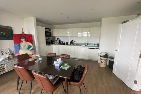 3 bedroom apartment to rent, Madeira Street, London, E14
