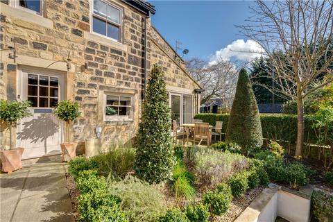 3 bedroom semi-detached house for sale, Greencroft Mews, The Green, Guiseley, Leeds, LS20