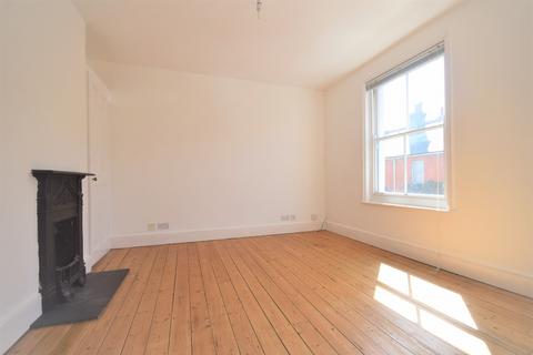 3 bedroom terraced house to rent, Woodlawn Street, Whitstable CT5