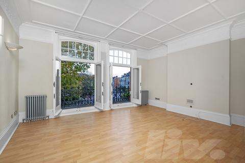 4 bedroom flat to rent, West End Lane, London NW6