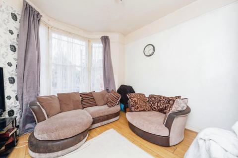 Flat 1, 40 Bath Street, Rhyl, LL18 3LU