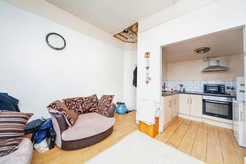 Flat 1, 40 Bath Street, Rhyl, LL18 3LU