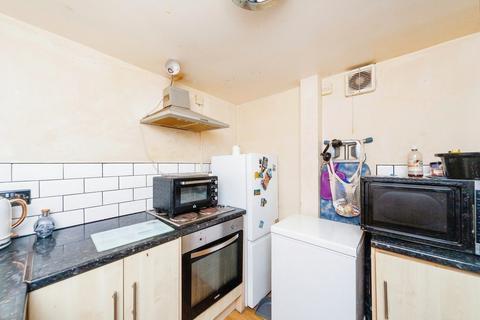 Flat 1, 40 Bath Street, Rhyl, LL18 3LU