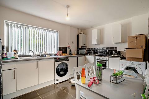 20 Cliffe Place, Stoke-on-trent, ST6 7AX
