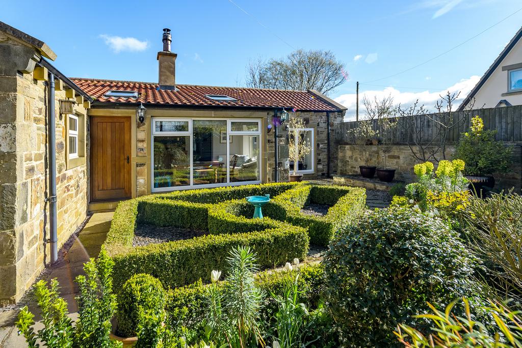 Low Buston, Morpeth NE65 4 bed detached bungalow for sale £475,000