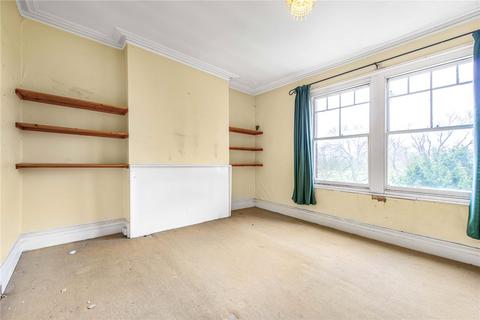 4 bedroom flat for sale, Clapham Common North Side, London, SW4