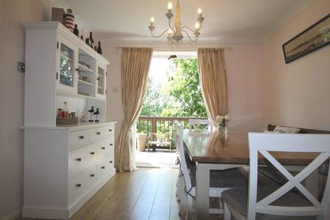 20 Morlais, Emmer Green, Reading, RG4 8PQ