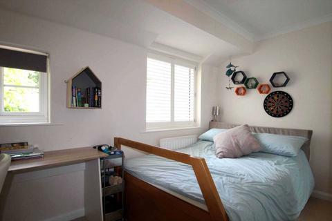 20 Morlais, Emmer Green, Reading, RG4 8PQ