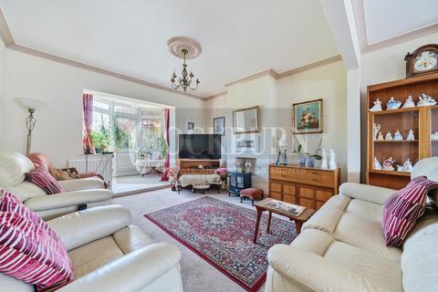 3 The Underwood, London, SE9 3EP