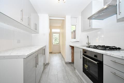3 bedroom terraced house for sale, Martley Drive, Ilford, IG2