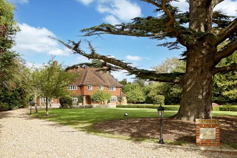 6 bedroom detached house for sale, Manor Drive, Shurlock Row, Reading, Berkshire, RG10