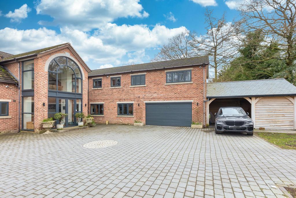 Ribby Road, Wrea Green, PR4 5 bed detached house for sale £1,850,000