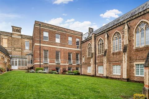 2 bedroom flat for sale, St. Josephs Field, Taunton