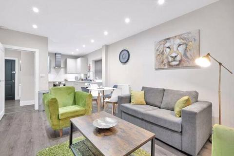 15 bedroom flat for sale, Russell Road, Shepperton, Surrey, TW17