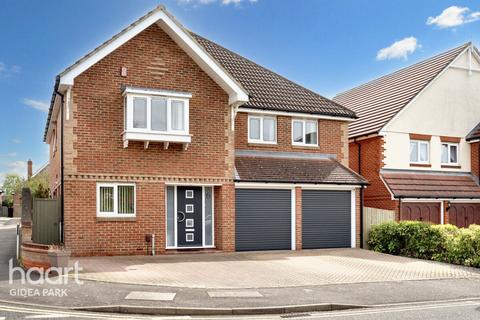 5 bedroom detached house for sale, Dickens Way, Marshalls Park, Romford, RM1