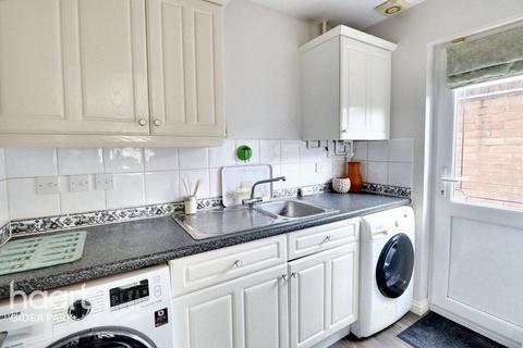 6 Dickens Way, Romford, RM1 4GQ