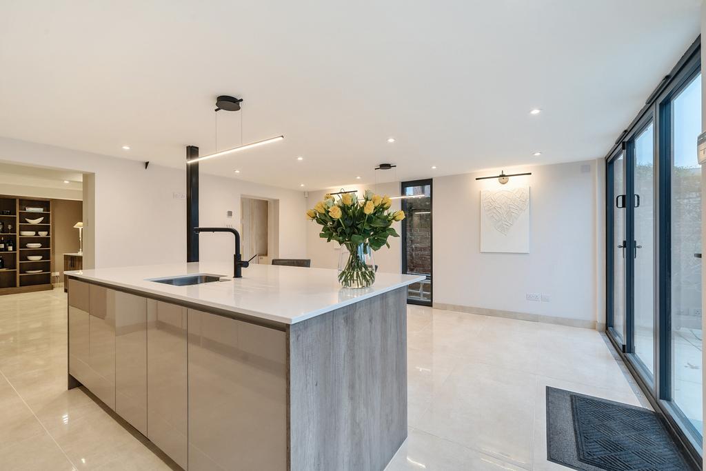 Kitchen / Dining Room