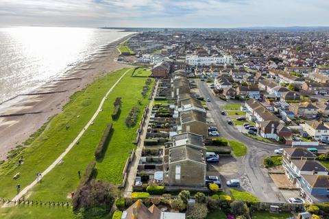 4 bedroom end of terrace house for sale, Mallon Dene, Rustington, BN16