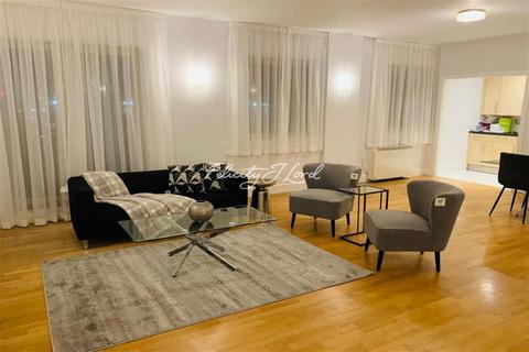 3 bedroom flat to rent, Artichoke Hill, E1W
