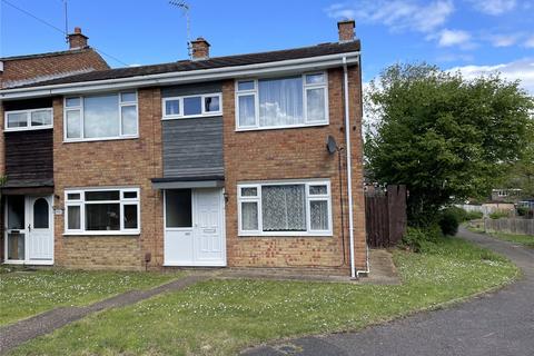 3 bedroom end of terrace house to rent, St. Margarets Avenue, Stanford-le-Hope, Essex, SS17