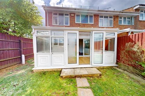3 bedroom end of terrace house to rent, St. Margarets Avenue, Stanford-le-Hope, Essex, SS17