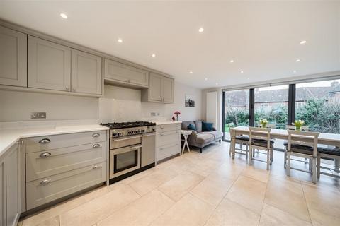 4 bedroom detached house for sale, Hillyfields