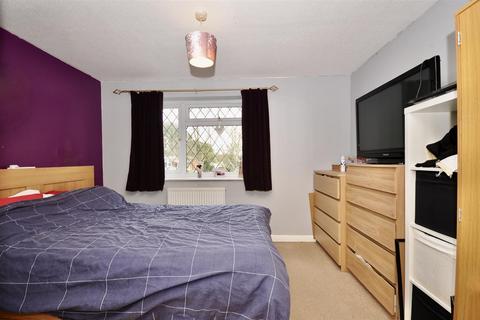31 Bircham Road, Taunton, TA2 8EX