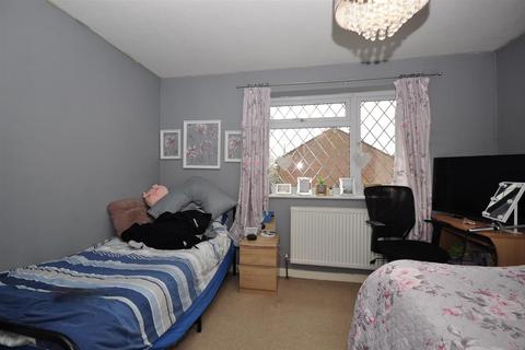 31 Bircham Road, Taunton, TA2 8EX