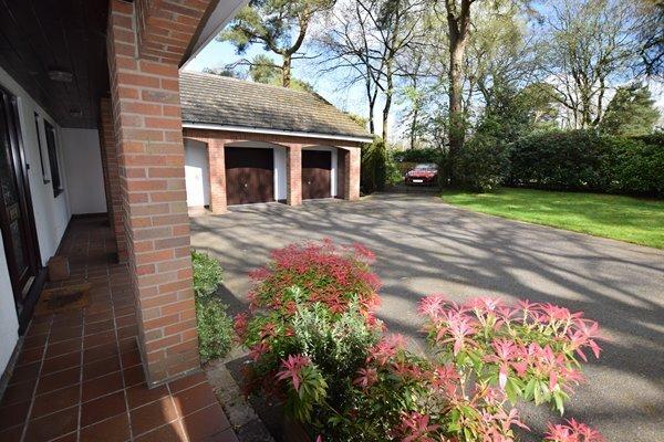 Covered porch &amp; garden