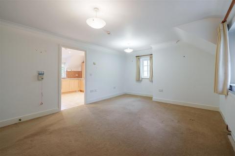 2 bedroom flat for sale, Gatchell Oaks