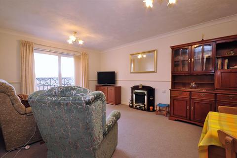 1 bedroom flat for sale, Tower Street