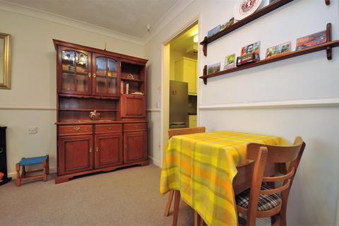 1 bedroom flat for sale, Tower Street
