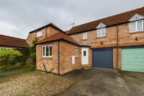 2 bedroom terraced house for sale, Kipling Court, Middleton On The Wolds, YO25 9NX