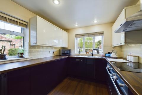 2 bedroom terraced house for sale, Kipling Court, Middleton On The Wolds, YO25 9NX