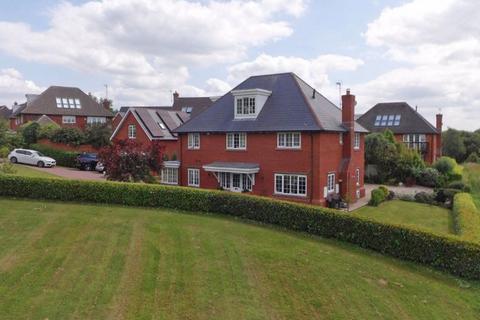 5 bedroom detached house for sale, Wychwood Park, Weston, CW2