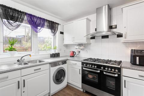 3 bedroom terraced house for sale, Huntly Avenue, Livingston EH54