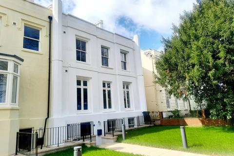 2 bedroom flat for sale, Flat 3 Richmond House, Heavitree, Exeter