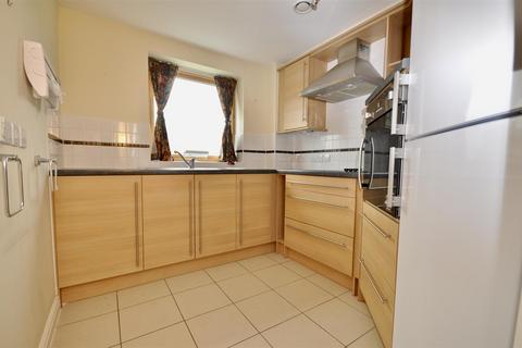 2 bedroom flat for sale, Mount Street, Taunton