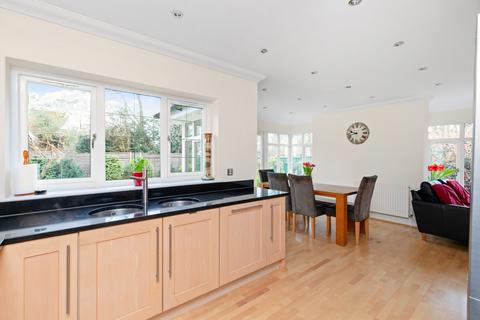 2 West View, Ashtead, KT21 2JD