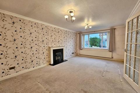 4 bedroom detached house for sale, Heather Close