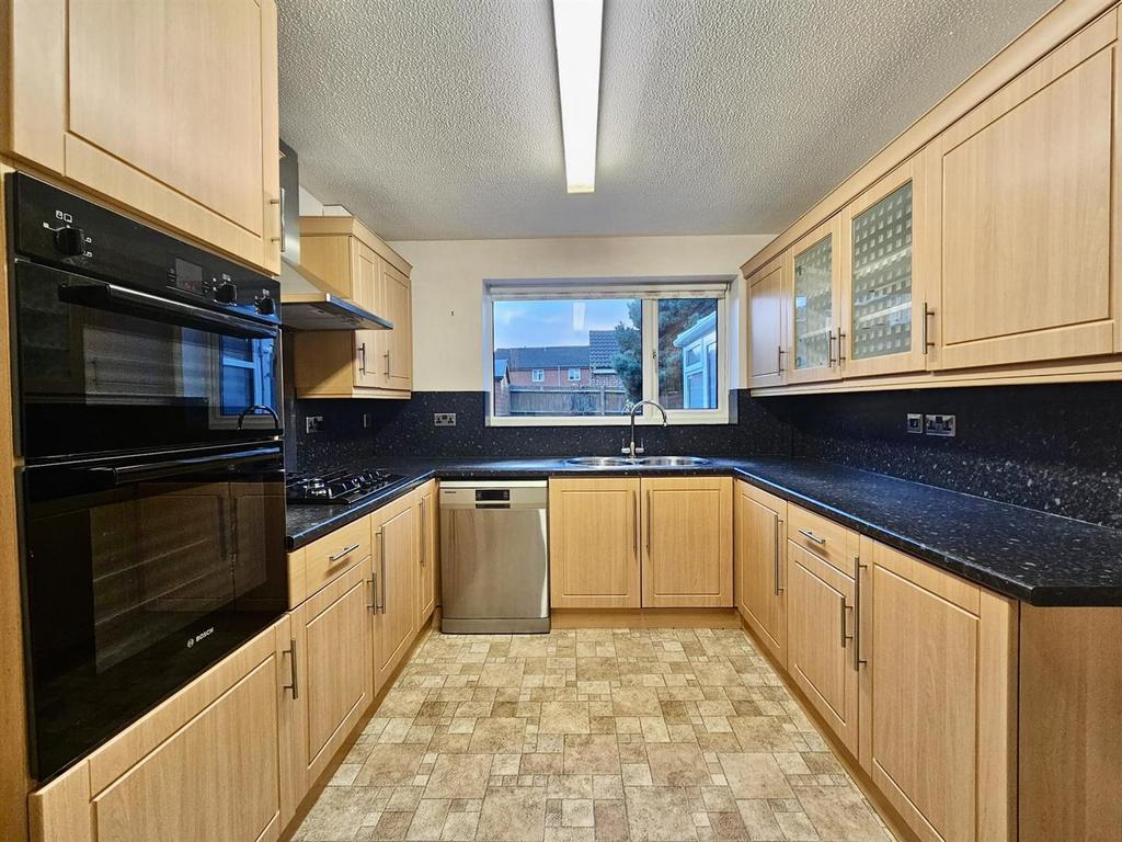 Fitted Kitchen