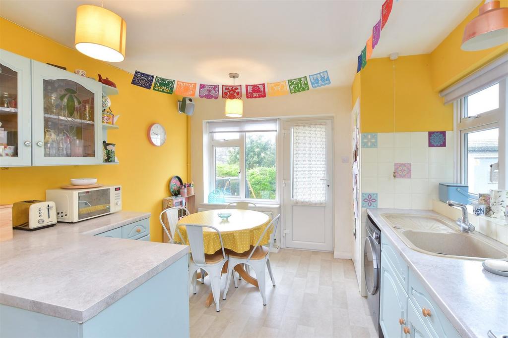 Laughton Road, Woodingdean, Brighton, East Sussex 3 bed semidetached house for sale £475,000