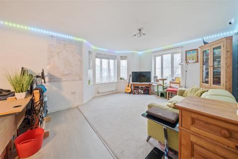 2 bedroom flat for sale, Morse Road