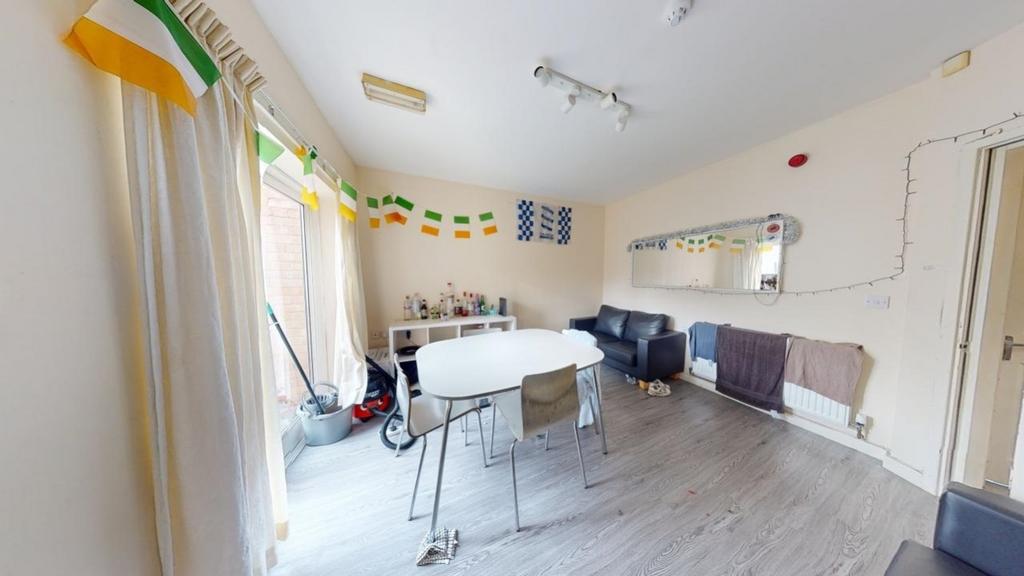 Flat-2-55-Alfreton-Road-04182024 183846