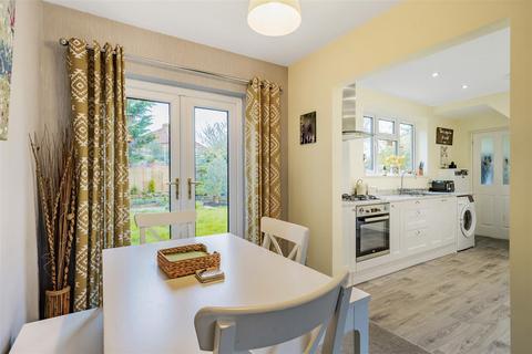 3 bedroom detached house for sale, Bloomfield Close