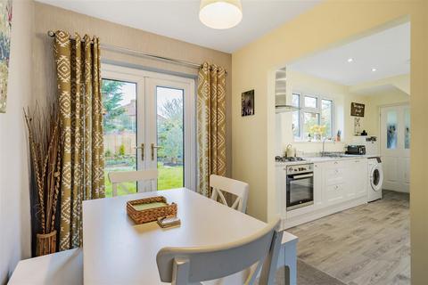 39 Bloomfield Close, Taunton, TA1 2EN