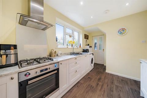 39 Bloomfield Close, Taunton, TA1 2EN