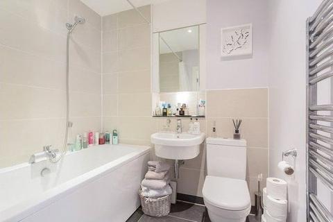 2 bedroom apartment to rent, Drayton Green Road, London, UK, W13