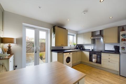3 bedroom terraced house for sale, Crown Terrace, Middleton on the Wolds, YO25 9ZH